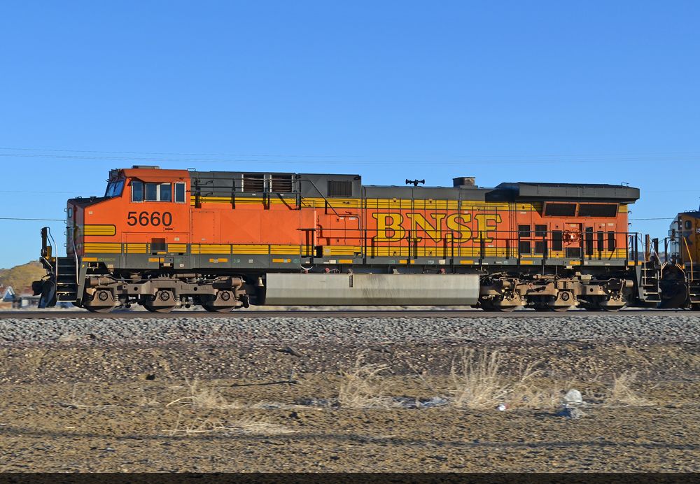 BNSF 5660